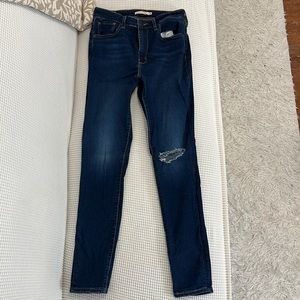 Levi’s dark wash skinny jeans 721 high rise the skinny